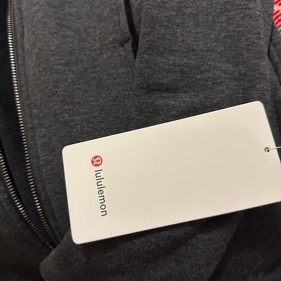 BRAND NEW with tags lululemon jacket - Picture 4 of 5